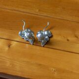 Set of a salt shaker and a pepper shaker in silver-plated metal, ENPS, England.