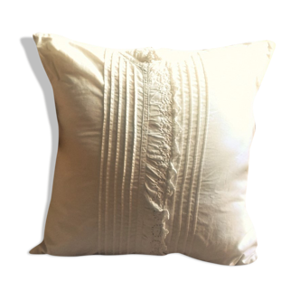 Coussin linge ancien blanc romantique