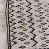 Handcrafted Moroccan Berber Rug 186 X 118 CM