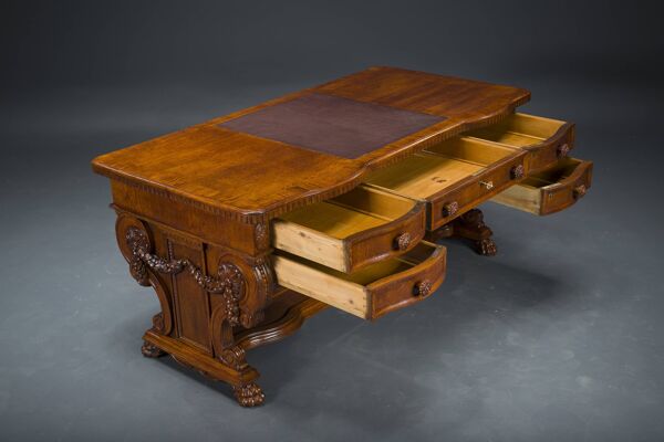 Bureau Vintage Néo-Renaissance, 1920s