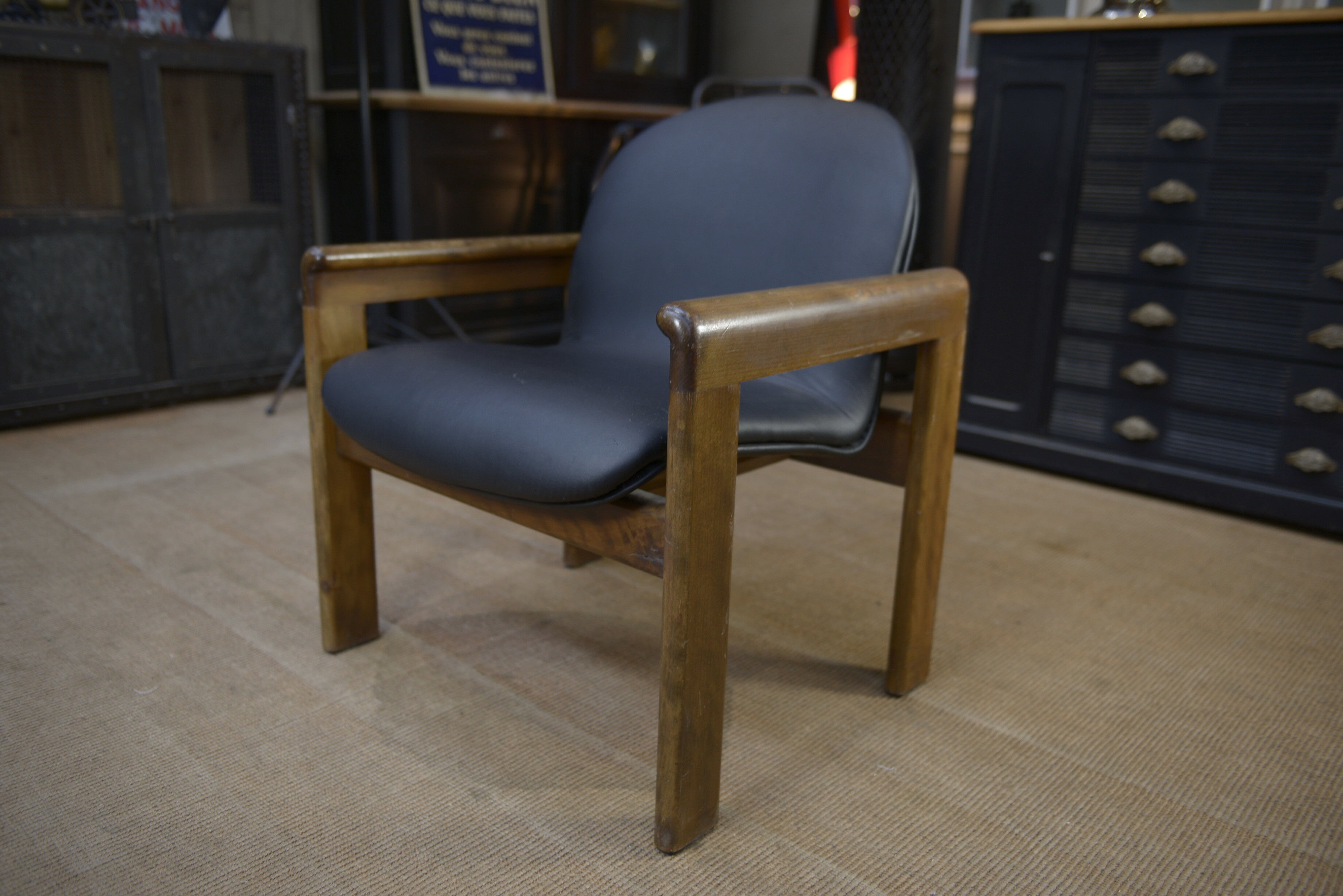 Leather and beech armchair Vintage 1970
