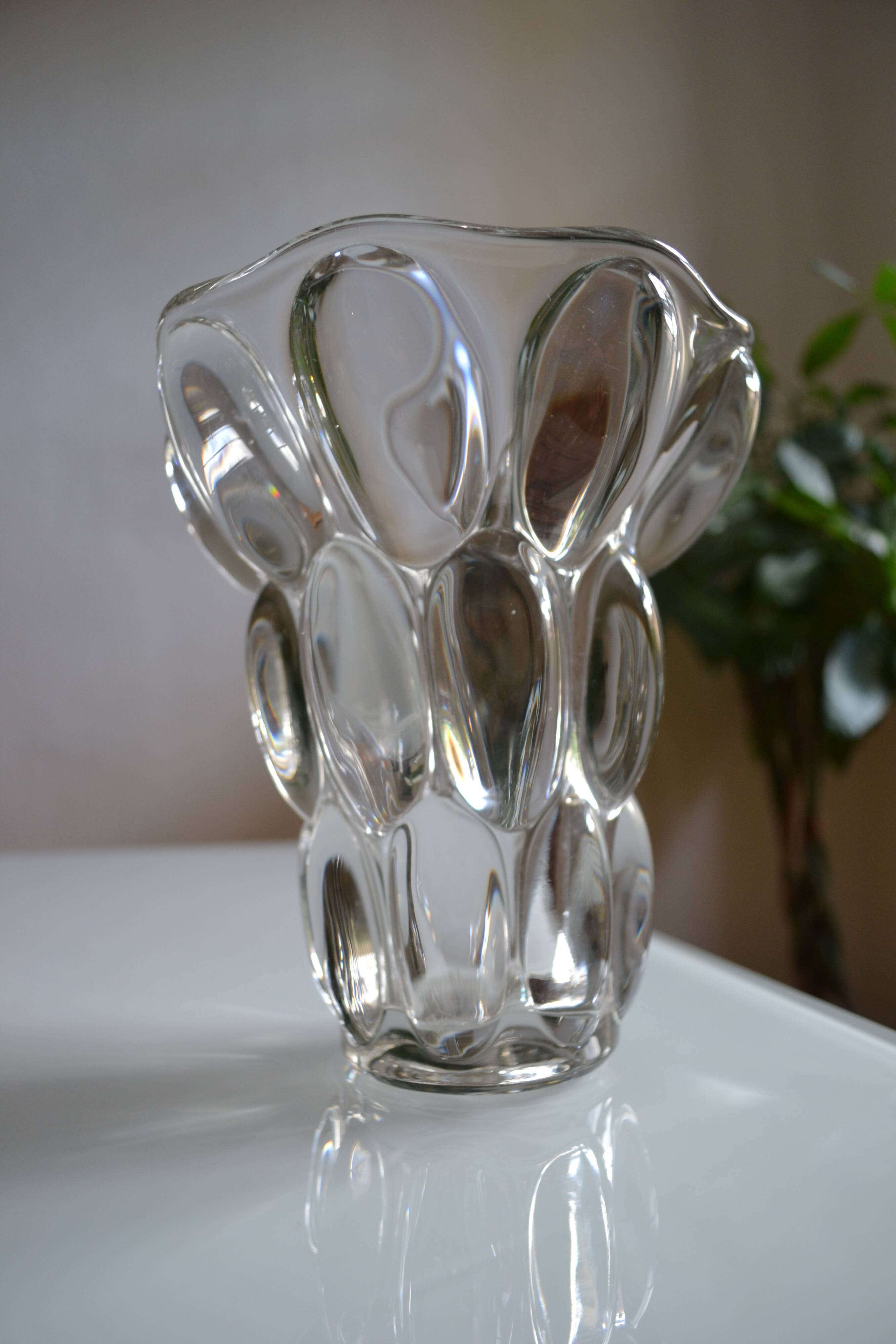 Vintage crystal vase, glassware to be identified, circa 1950 - 1960.