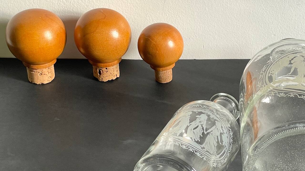 BOUTEILLES Verre Gravé et Bois VINTAGE