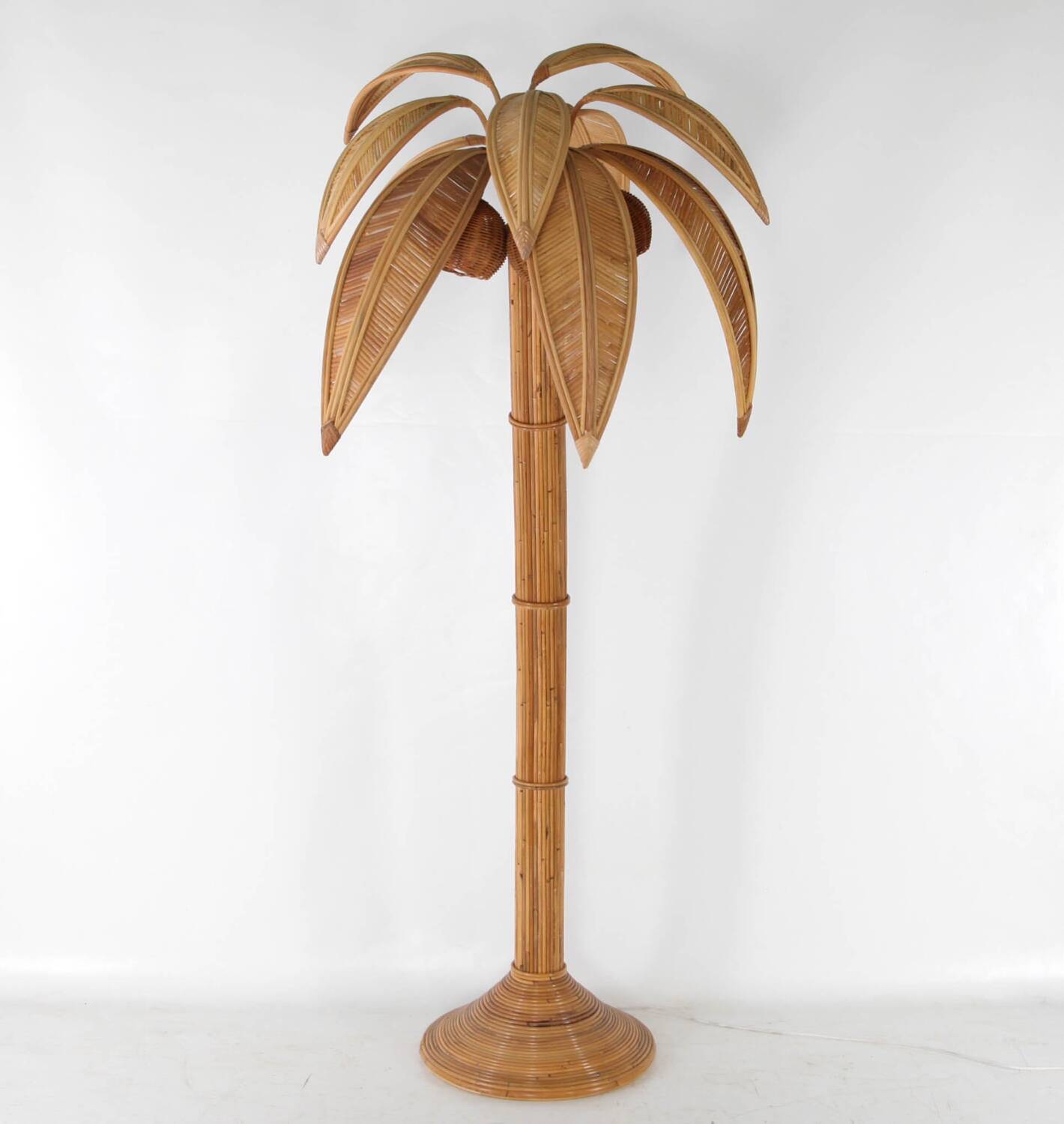 "Palm/coconut tree" floor lamp in rattan