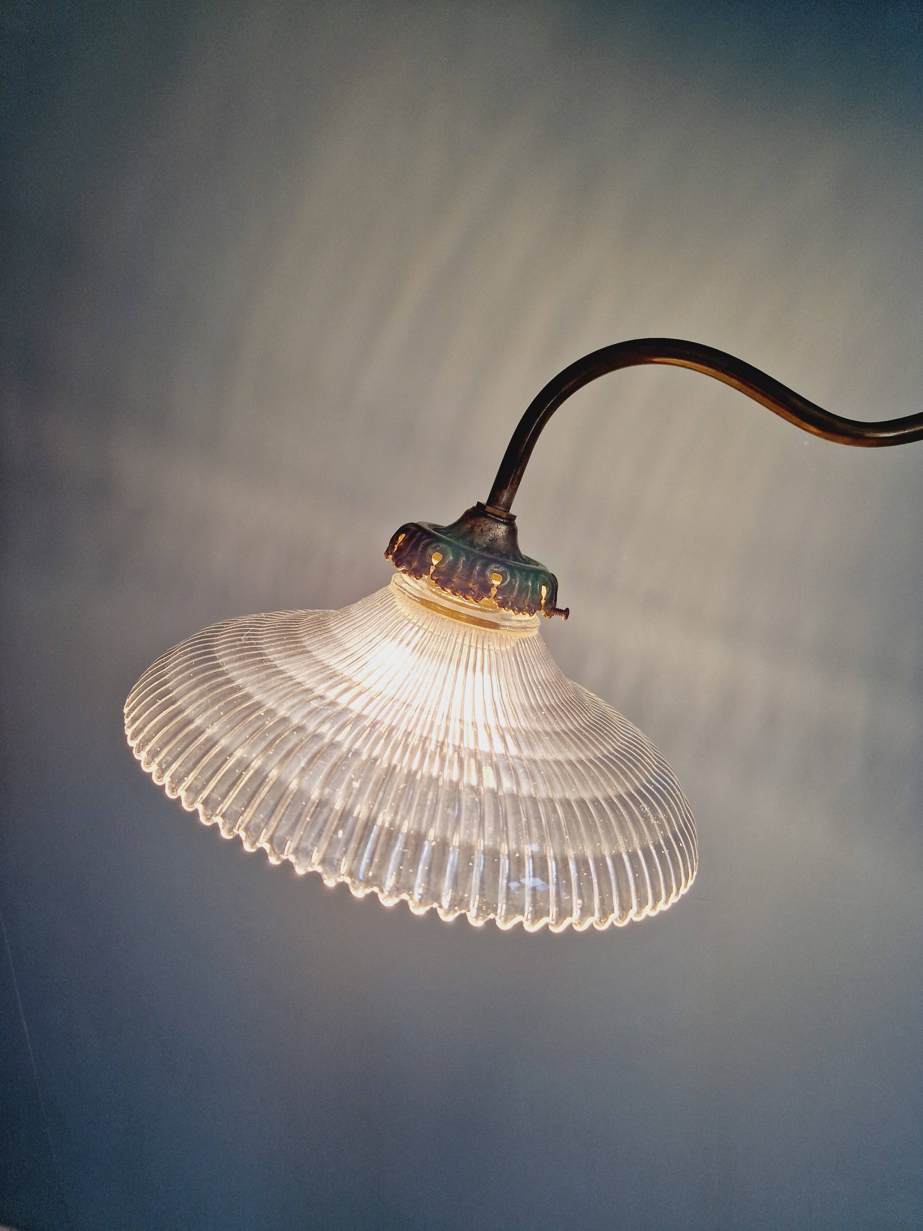 Brass and grooved glass floor lamp in Art Deco style