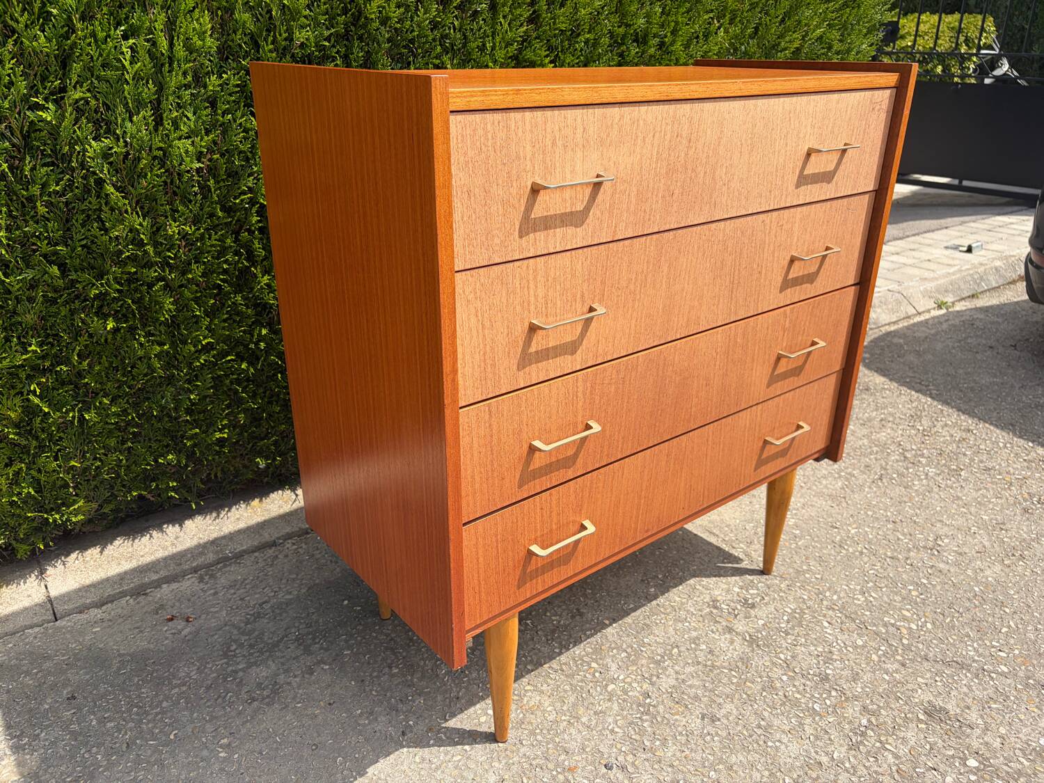 Vintage chest of drawers