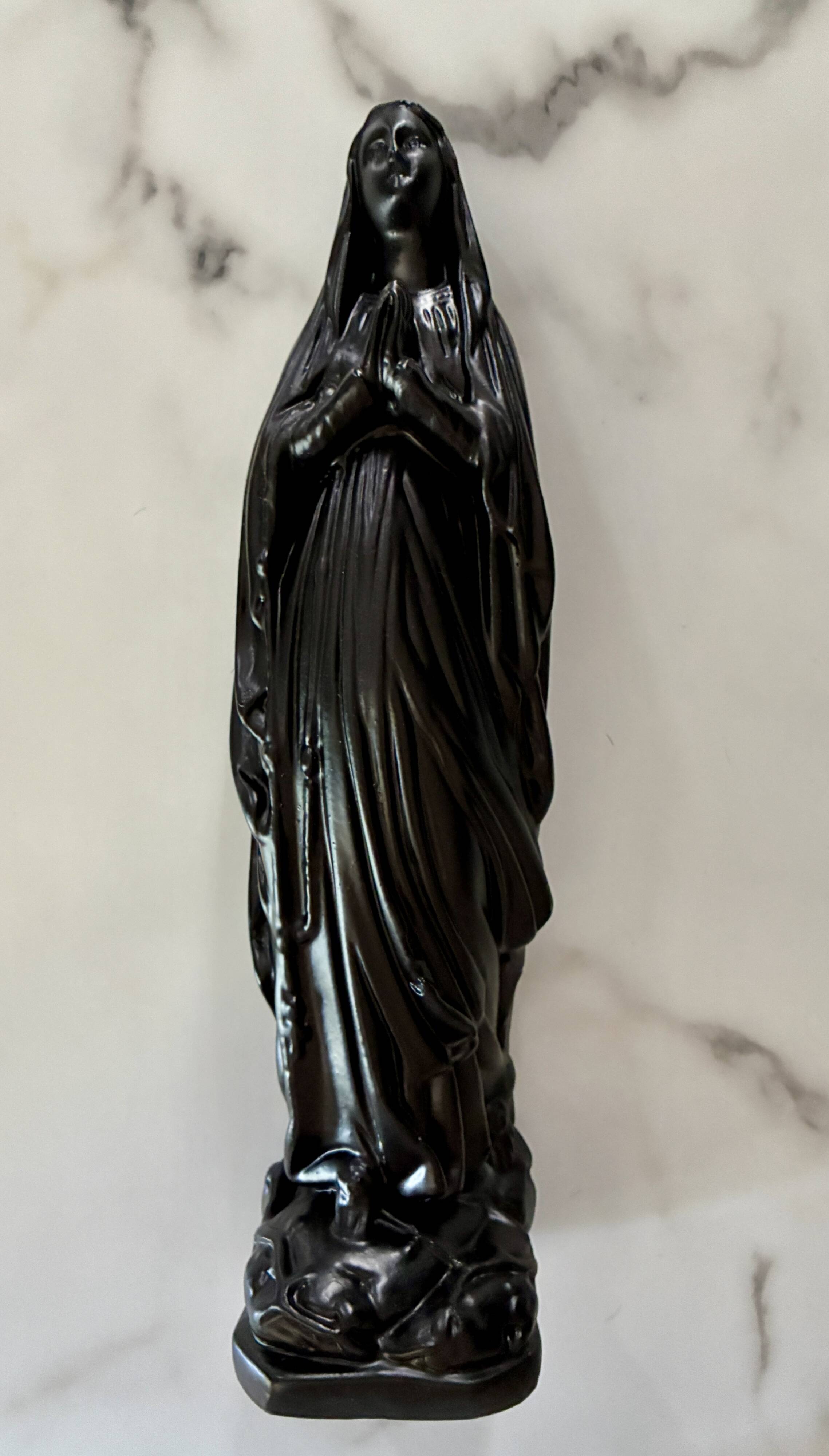 Statue religieuse Sainte Marie décalée