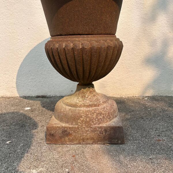 Vase Médicis en fonte