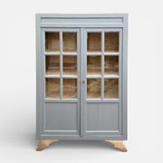 Armoire parisienne vitrée grise de la Samaritaine 1960