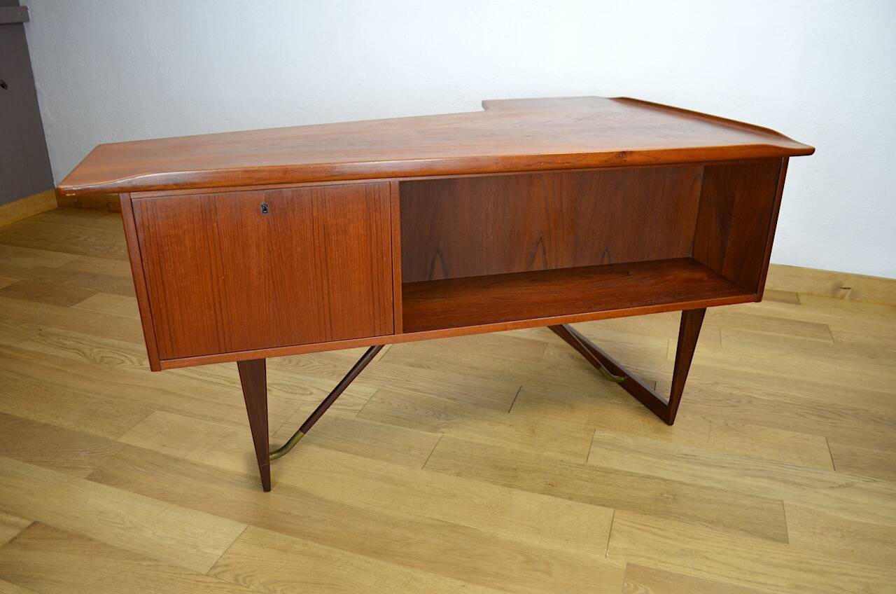 Boomerang desk by Peter Lovig Nielsen 1950/1960