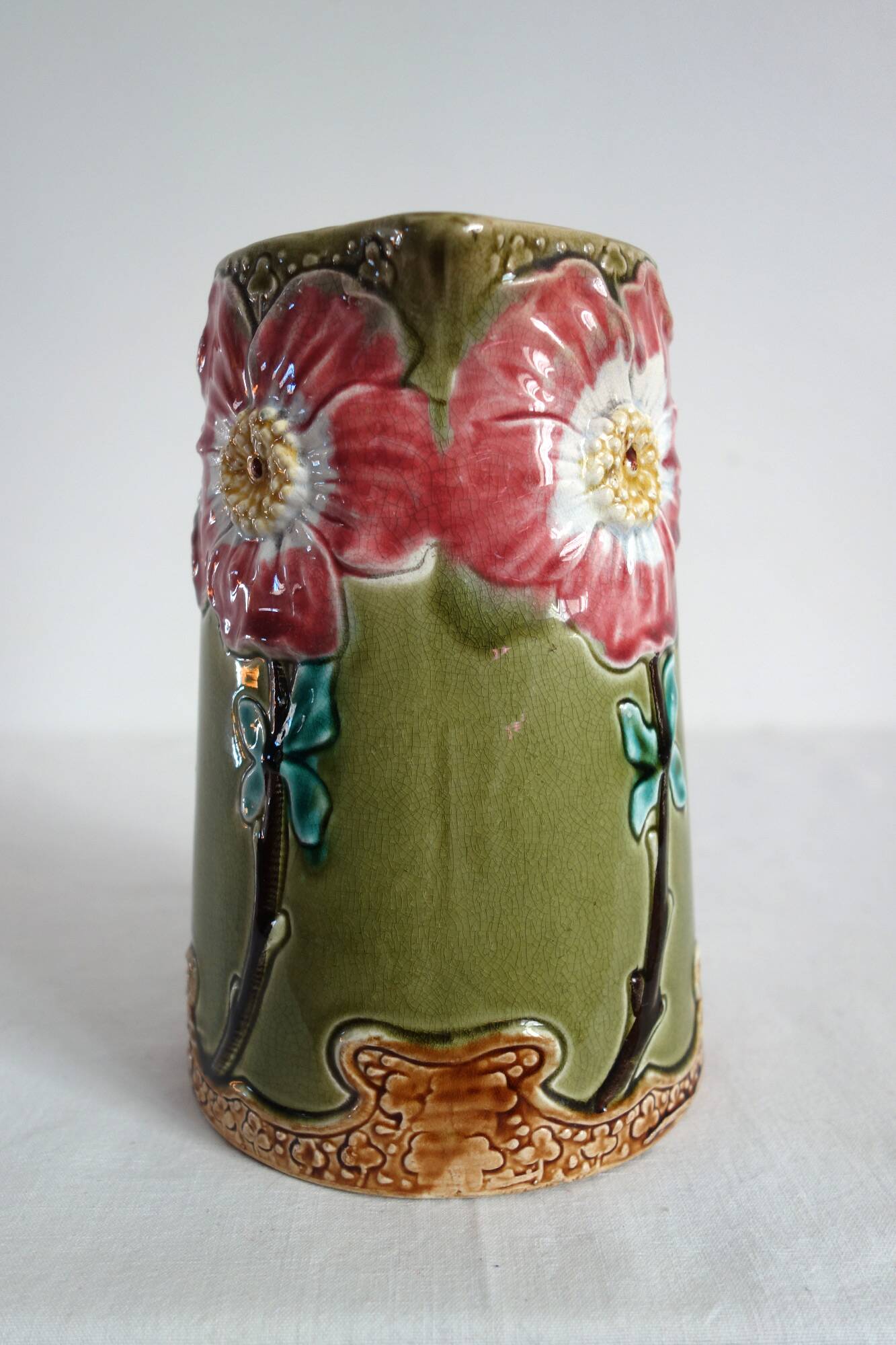 Art Nouveau slip pitcher Gustave de Bruyn 1900