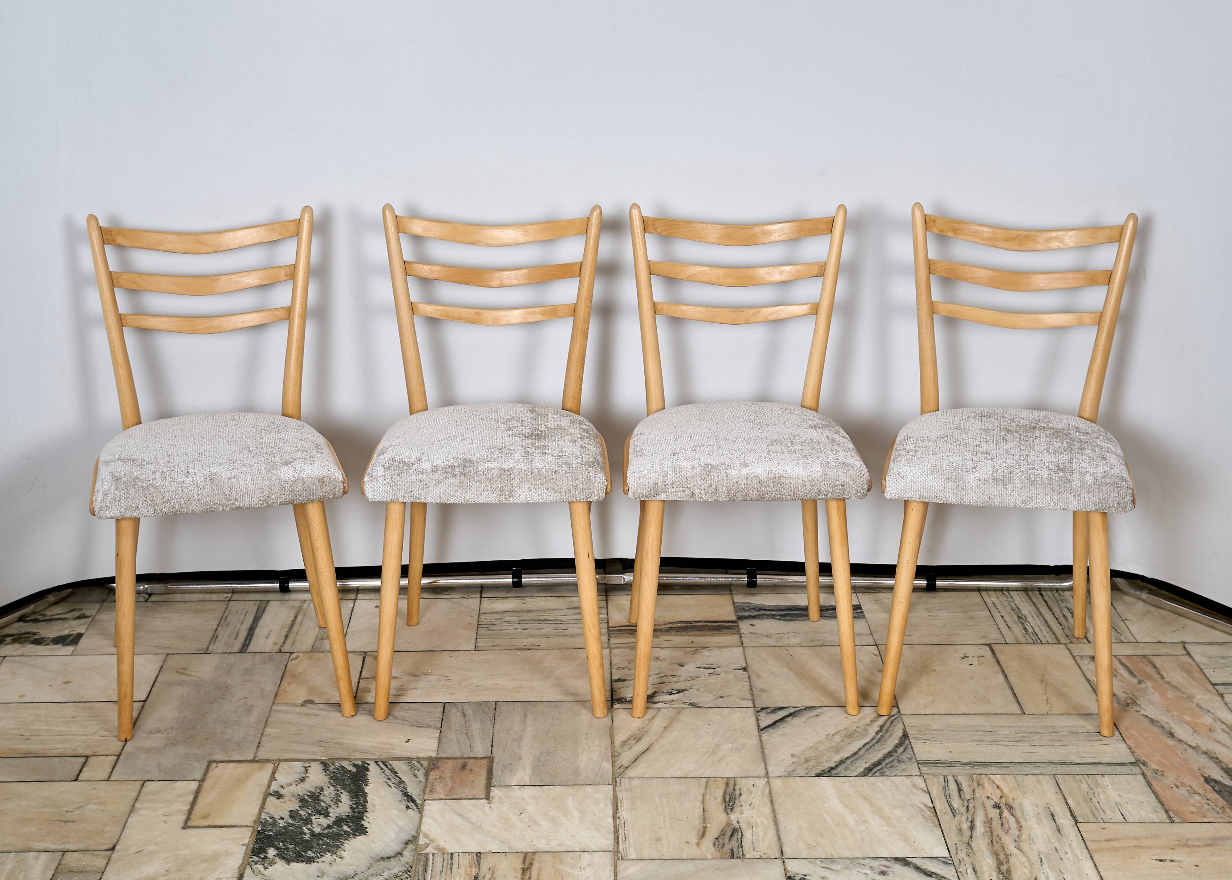 Ensemble de quatre chaises TON Tchécoslovaquie années 1960