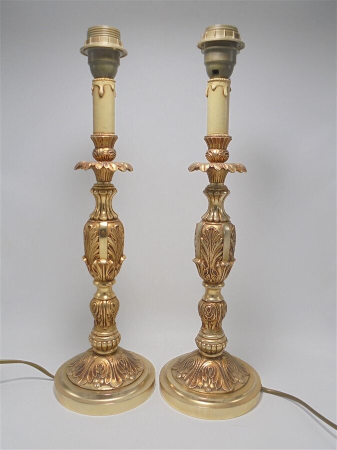 Pair of lamp legs