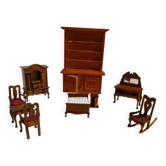 Mobilier miniature de maison à poupée
