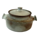 Soup tureen or vegetable dish with glazed ceramic lid