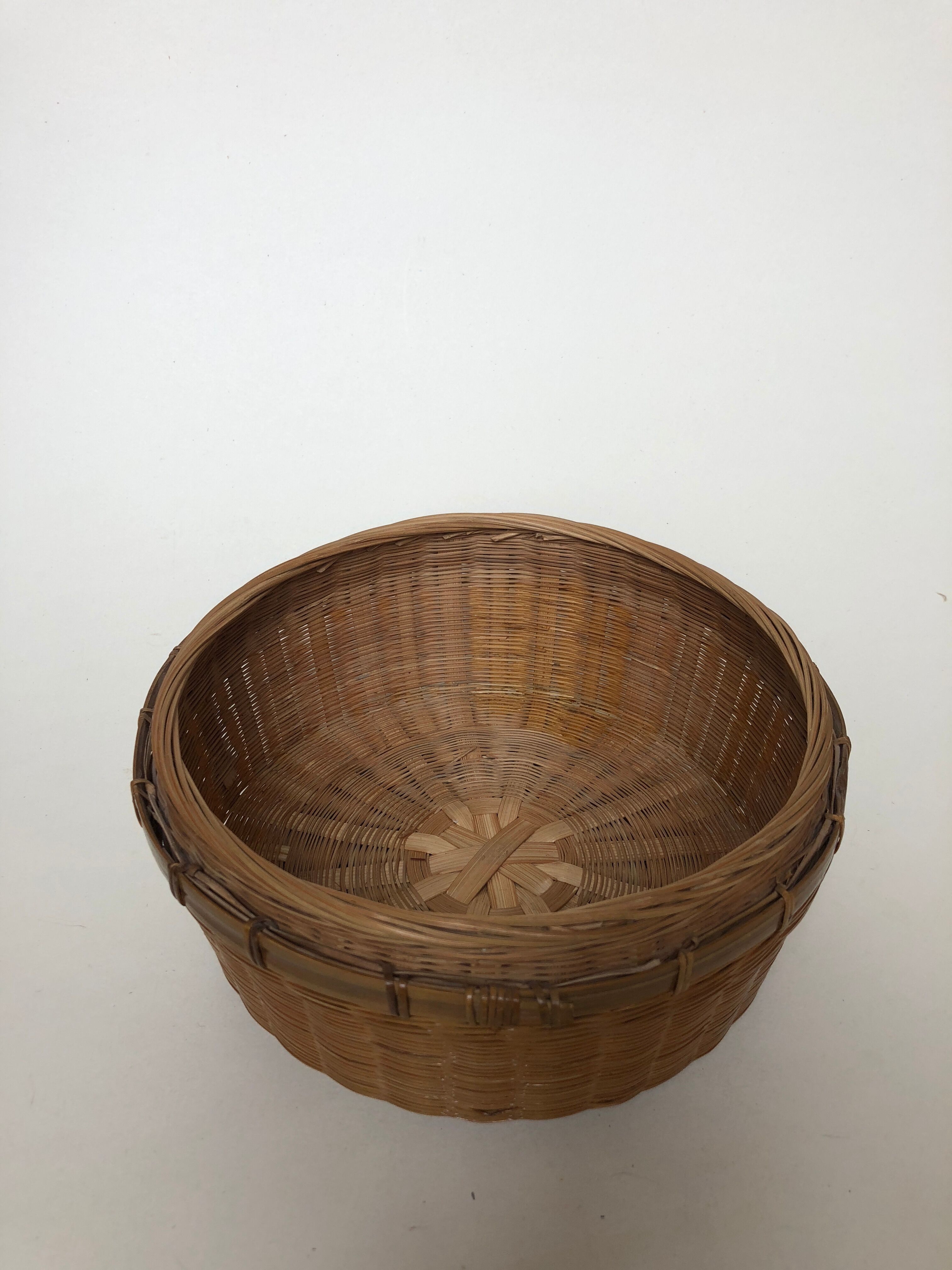 Basket with lid