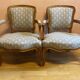 Paire de fauteuils de style Louis XV tissu moderne