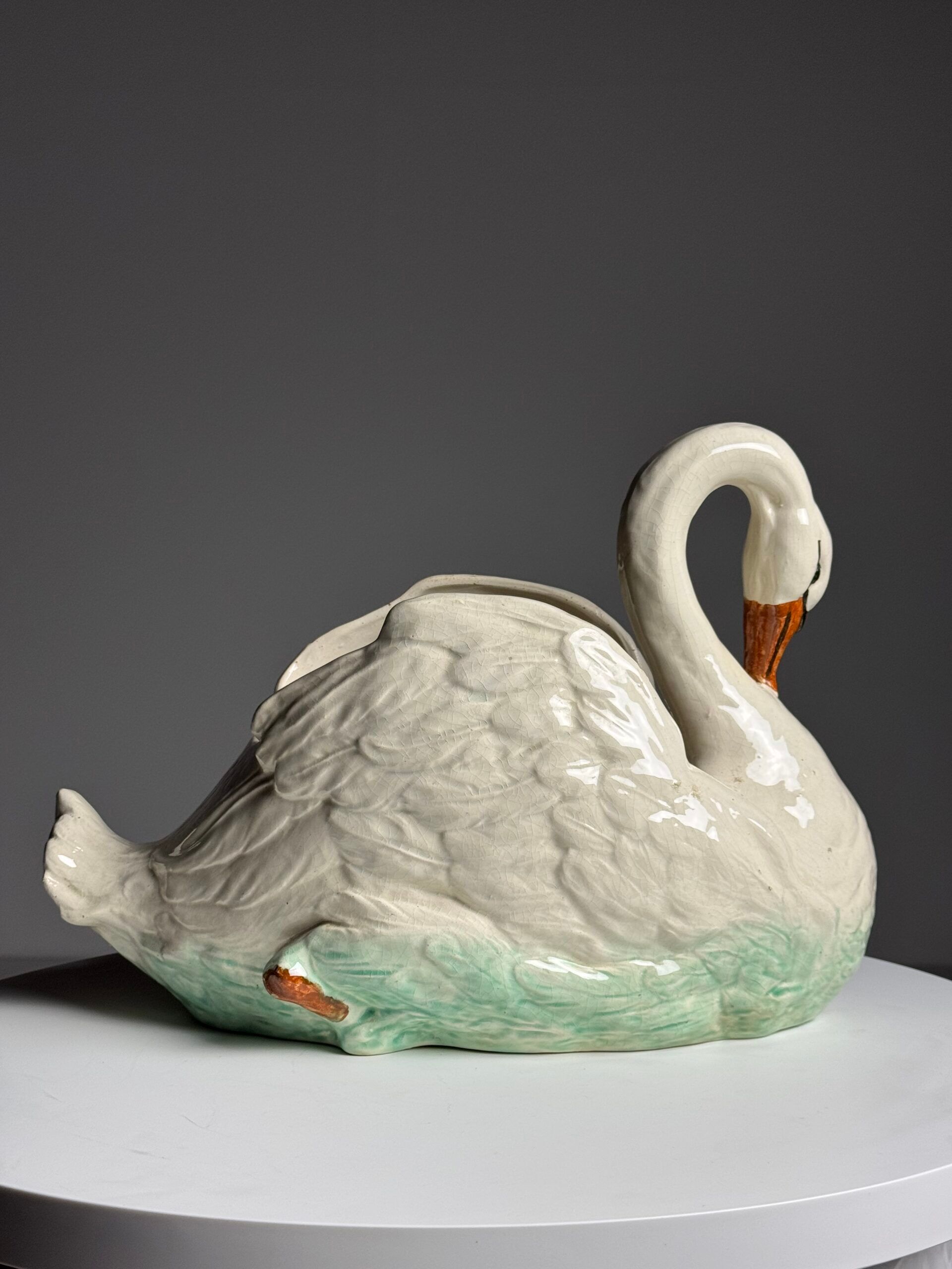 Champagne cooler vase swan vintage