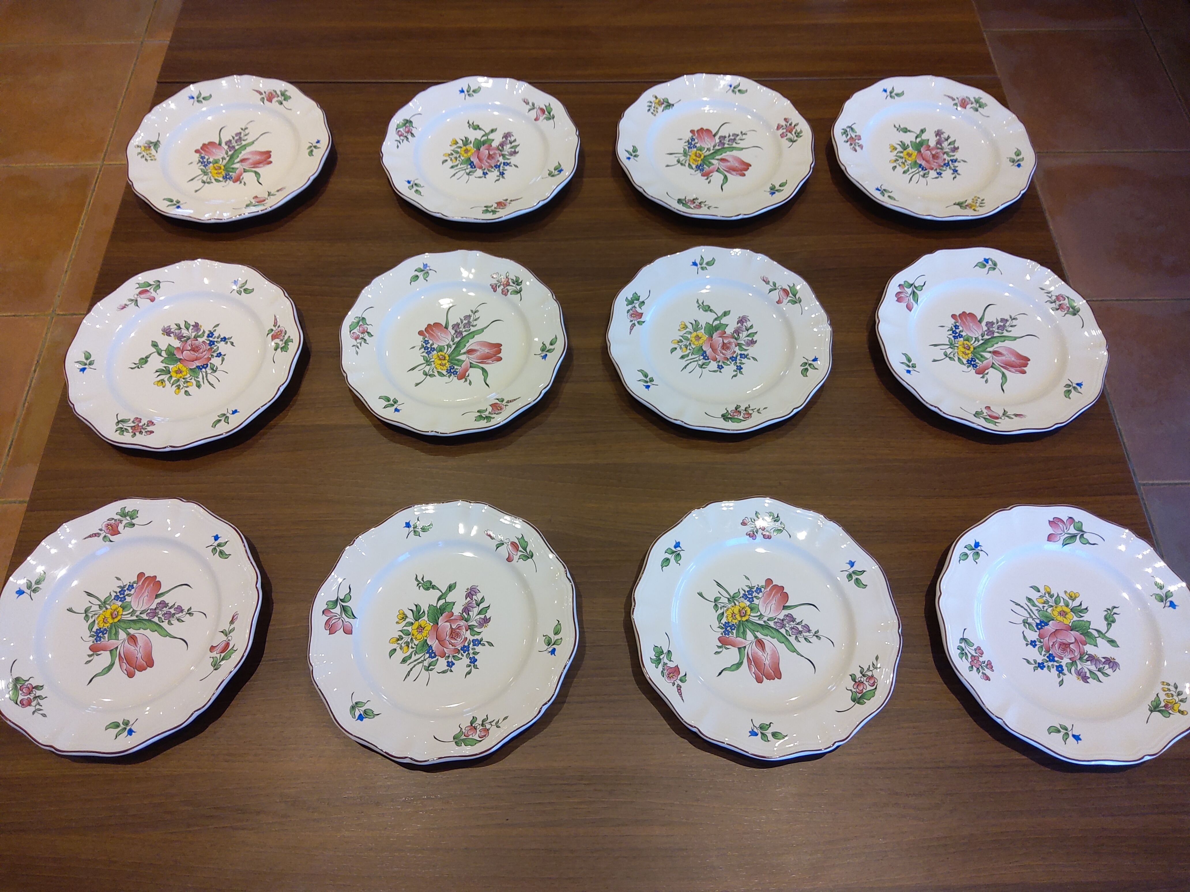 Lunéville dinnerware set