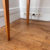 Desk with tapered legs