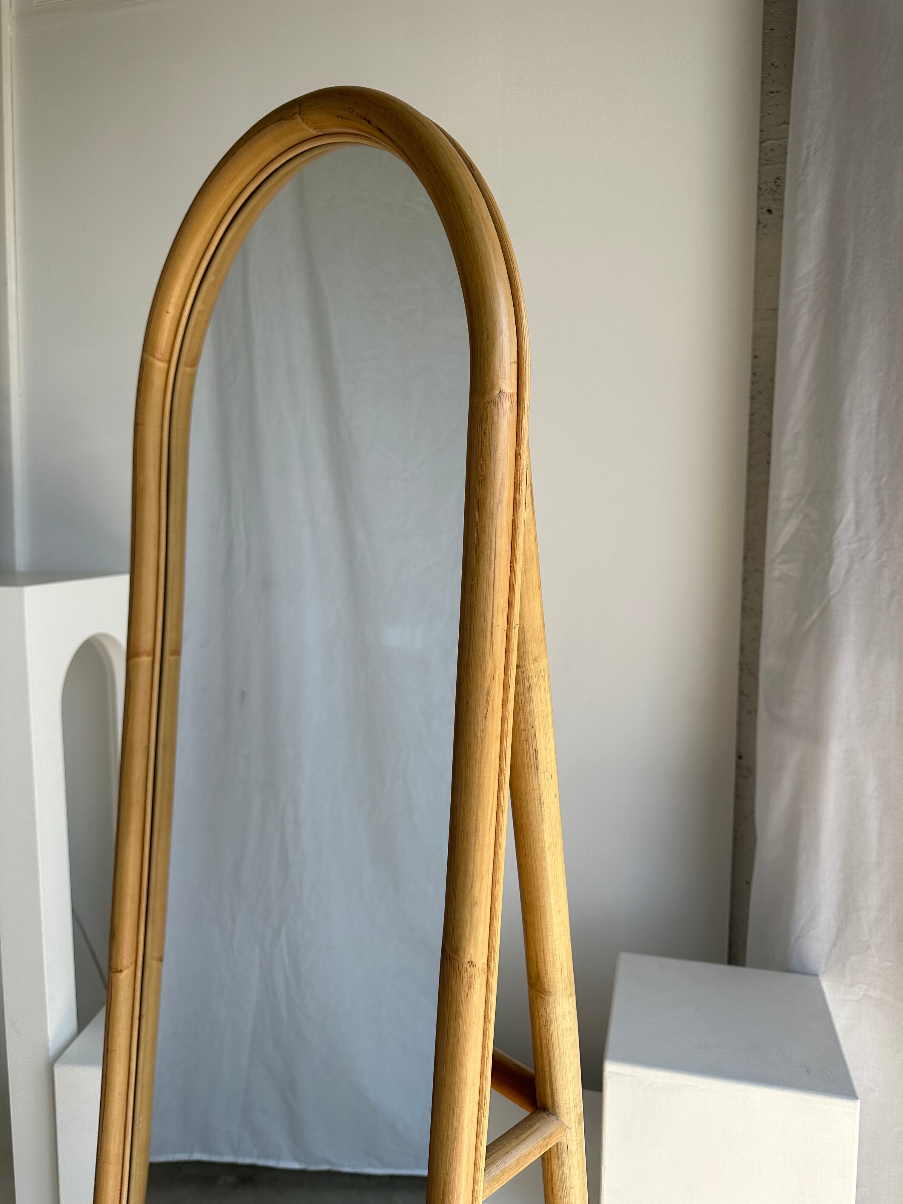 Floor mirror in bamboo and rattan H:1m80