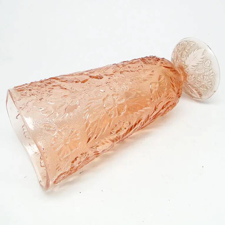 Vase rétro, verre rose, Ząbkowice, Pologne, années 1970