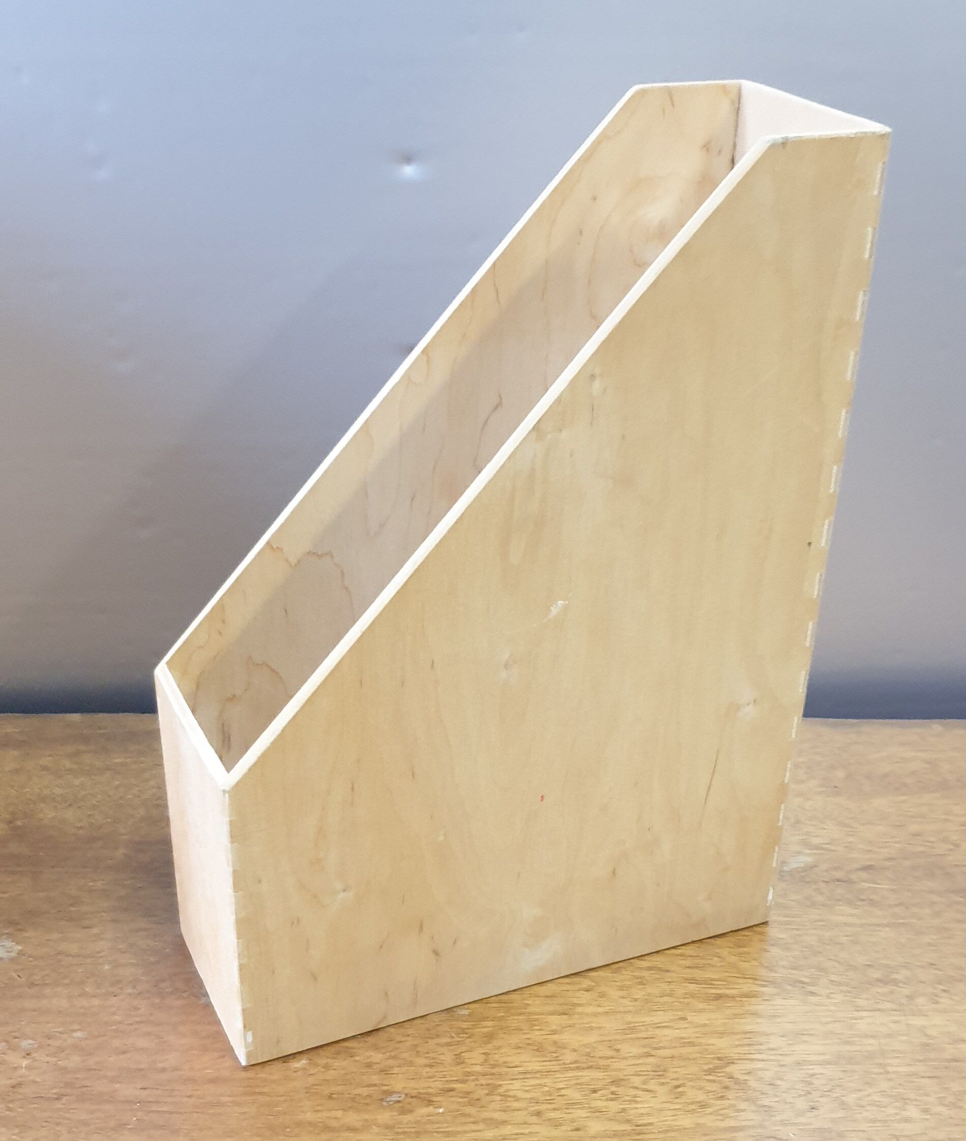 Suite of 6 magazine holders/wooden filing cabinets