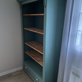 Solid wood green library