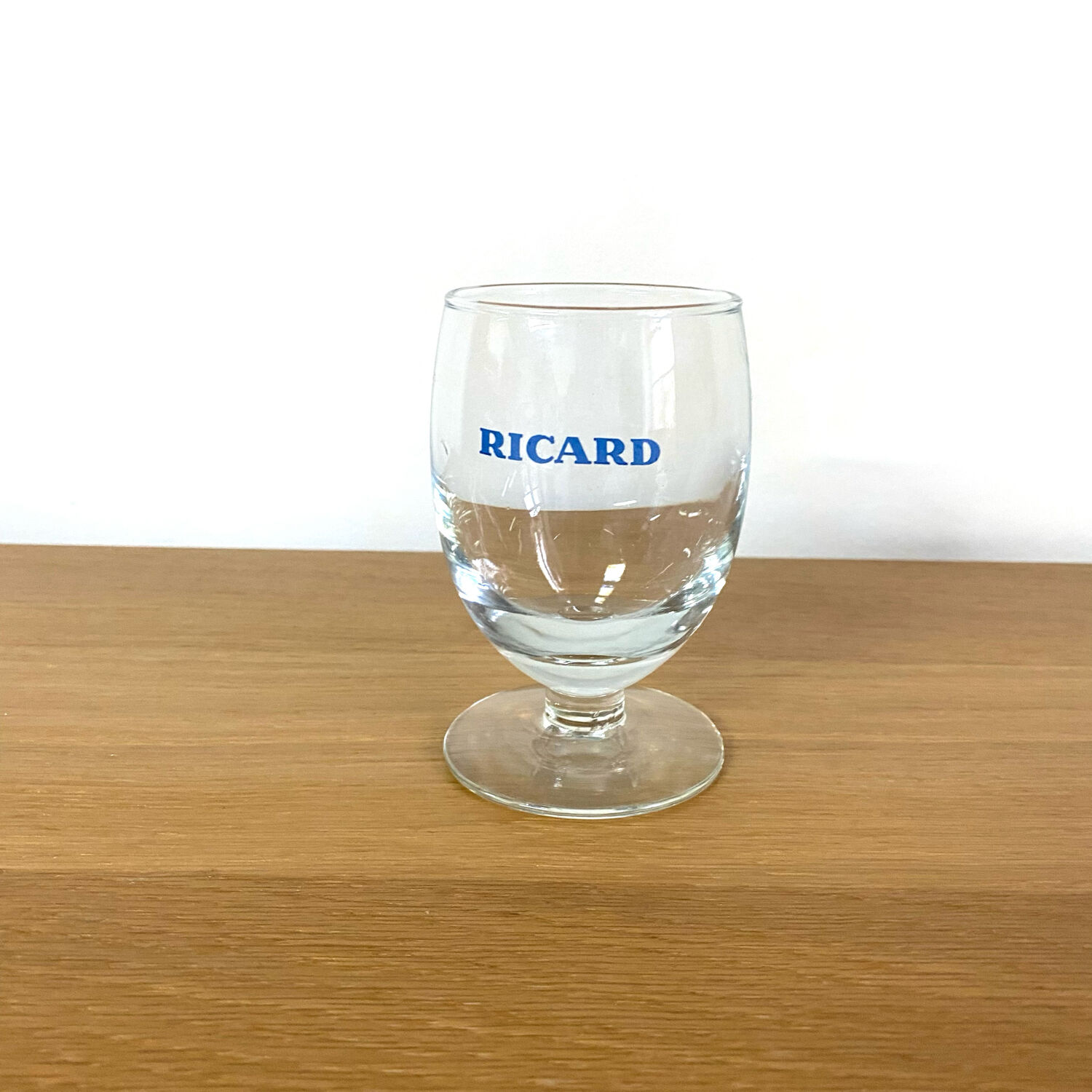 Ricard glass service