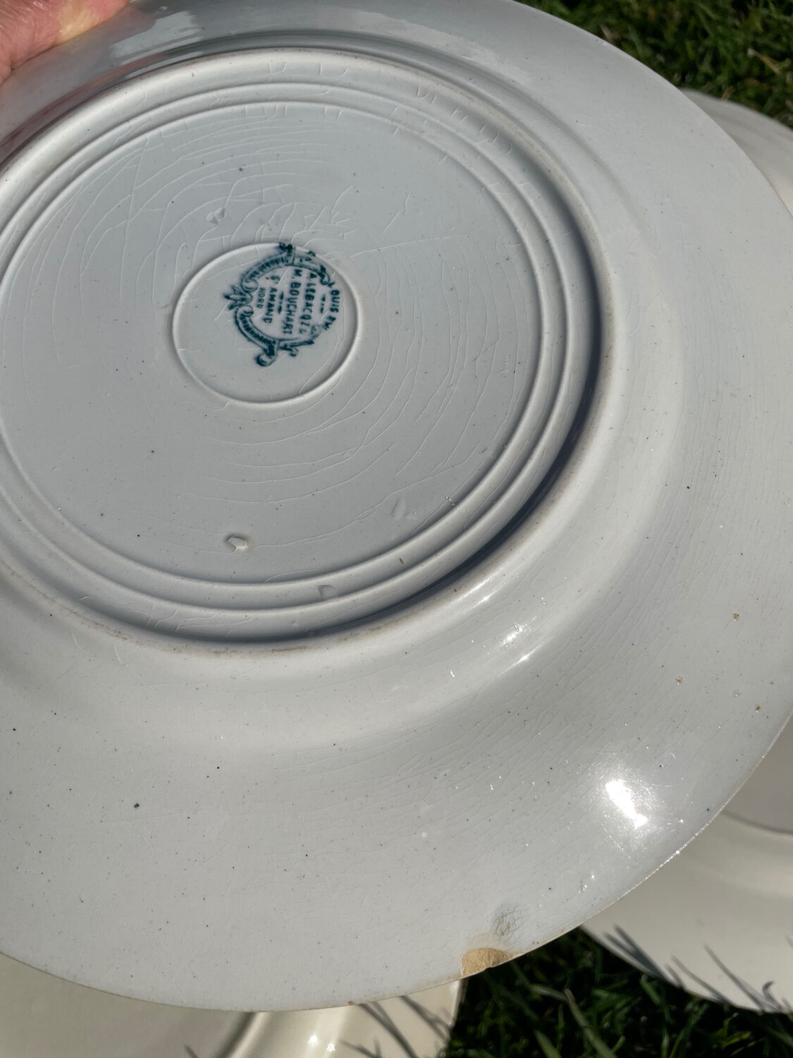 Set of 6 mismatched iron earth flat plates