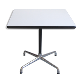 Contract Quadra dining table by Charles and Ray Eames for Vitra