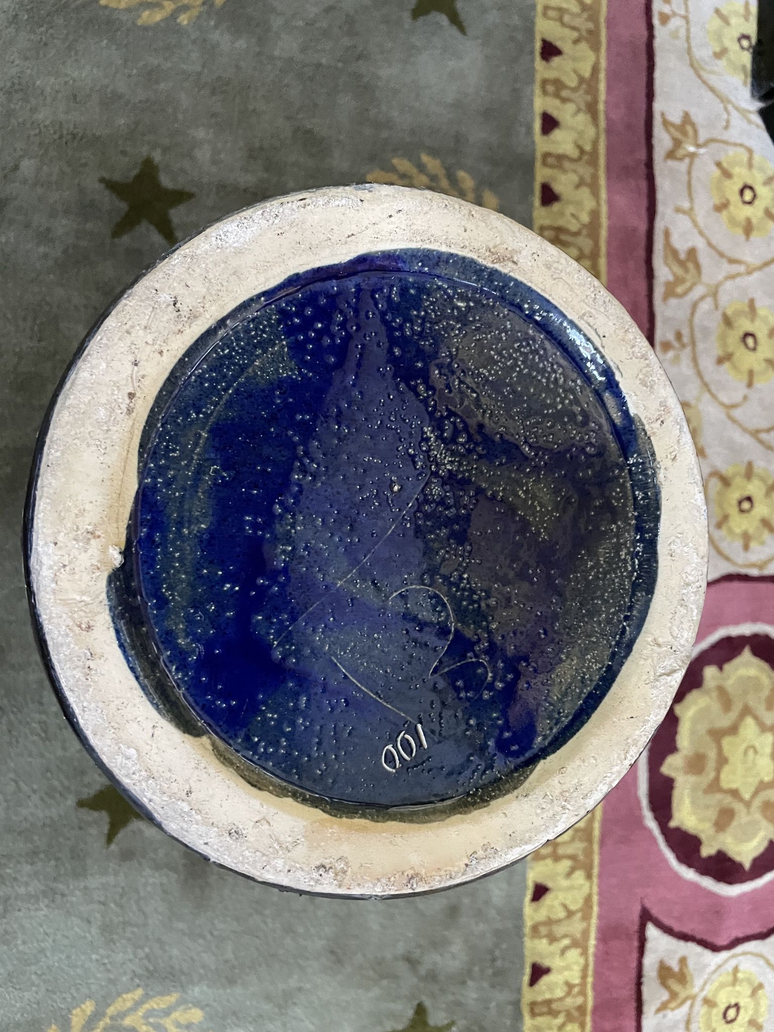 Umbrella holder in faience
