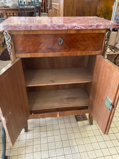 Small entrance cabinet