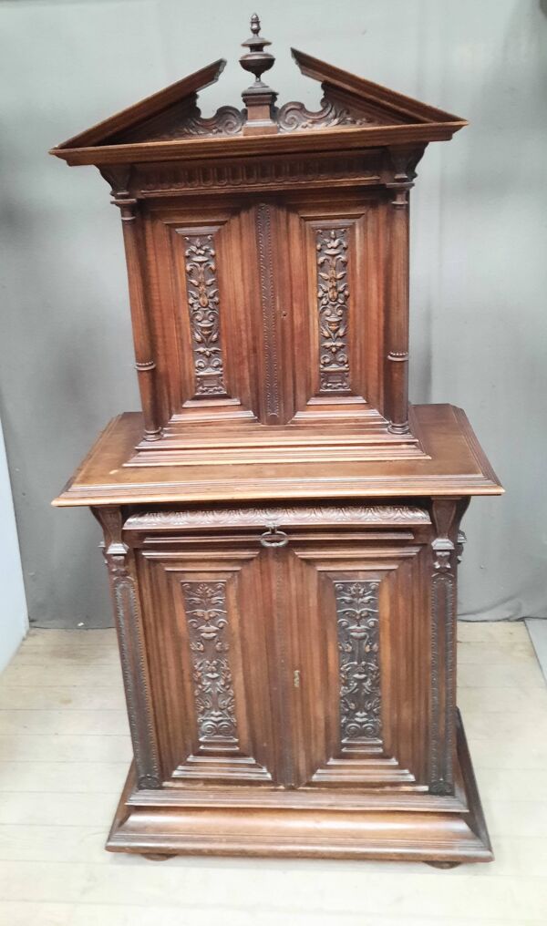 Meuble style renaissance à 4 portes