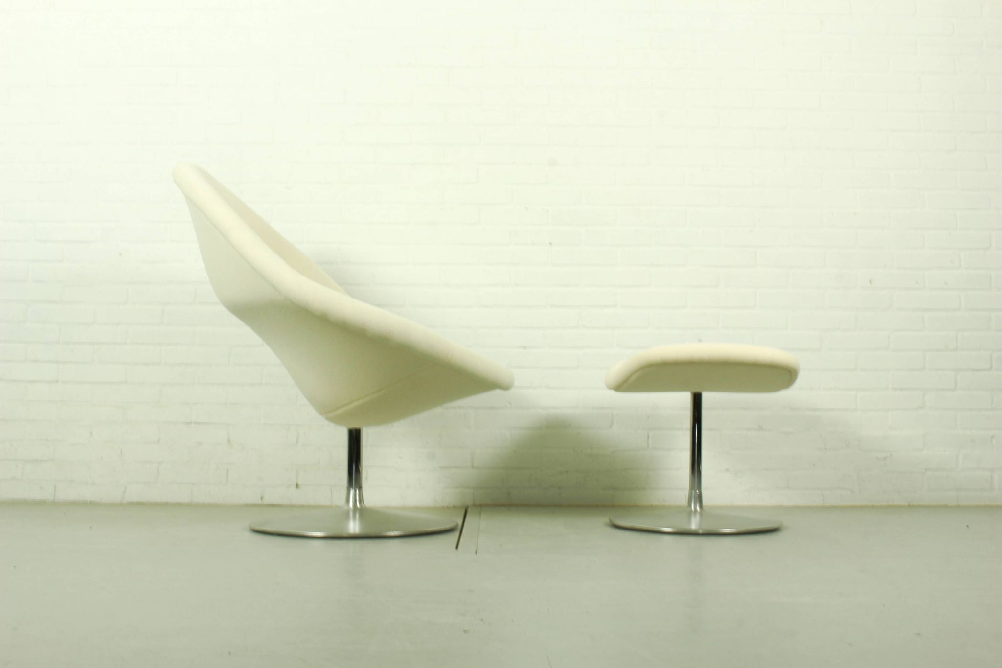 Iconic Pierre Paulin "Globe" Chair & Ottoman for Artifort