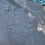 Hand-made linen tablecloth for reception