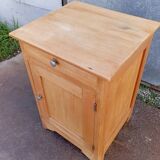 Small Parisian buffet in solid wood