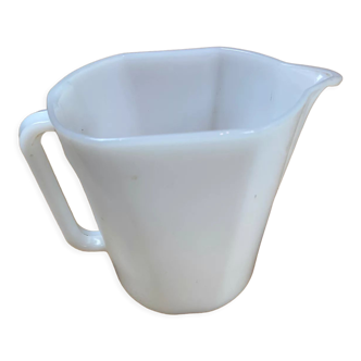 Arcopal pitcher