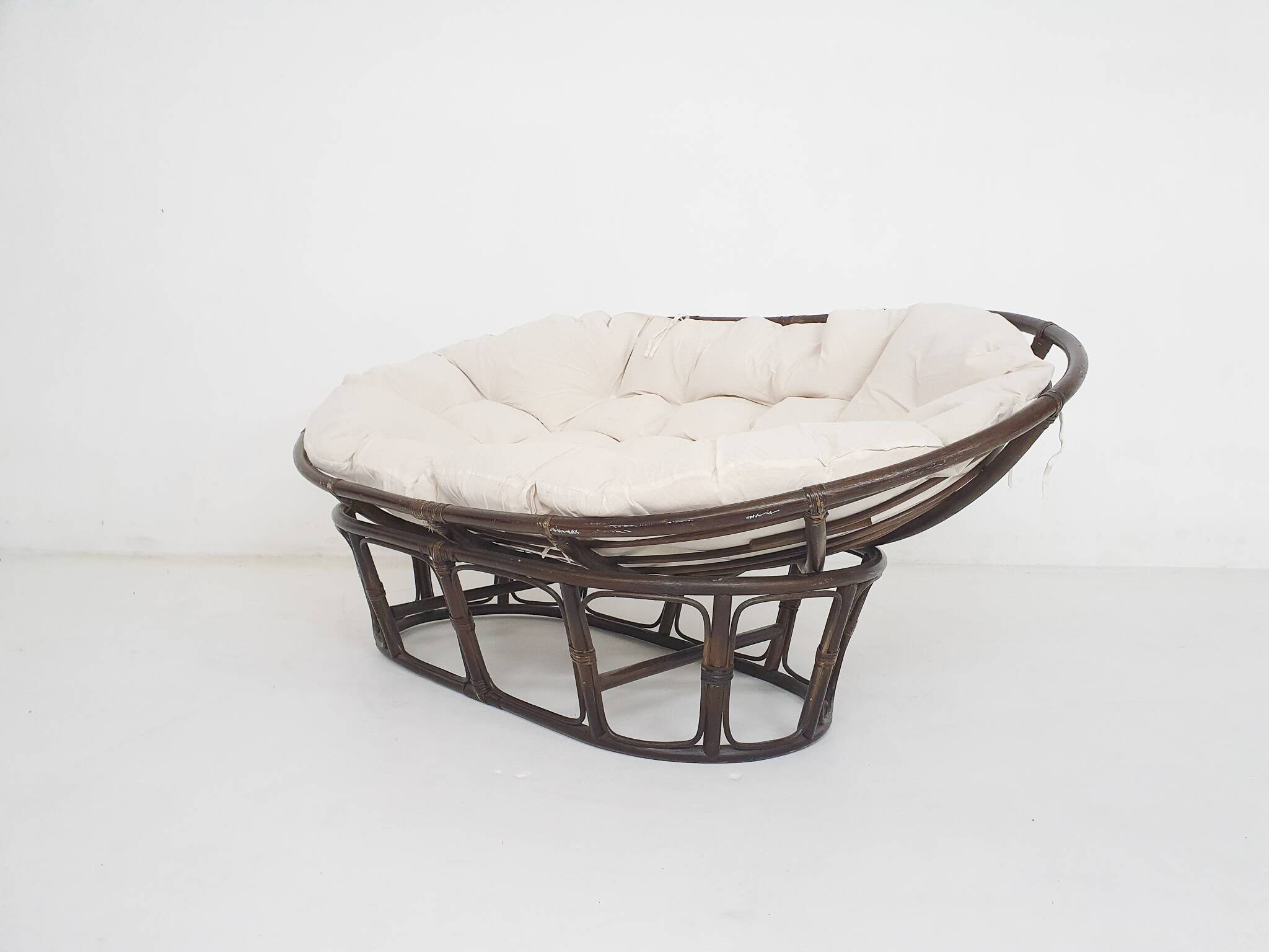 Manou two seater sofa with linnen cushion, The Netherlands 1970's