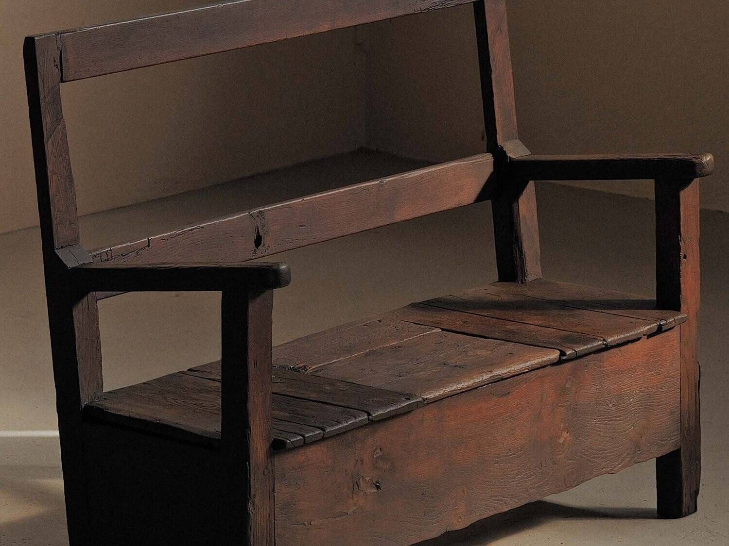 Wooden chest bench from Auvergne, 19th century