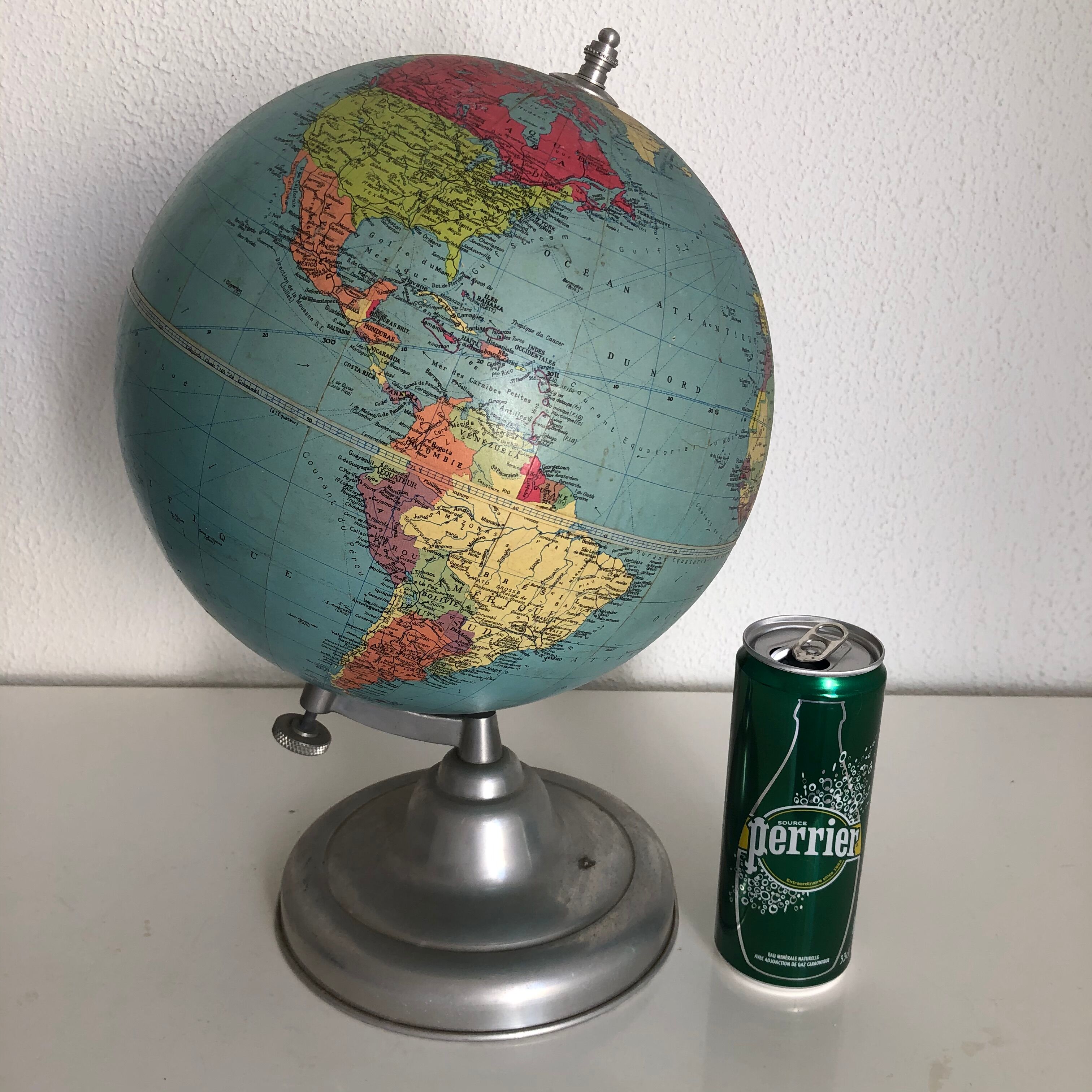 Vintage Taride Tripod Globe 1961 - 37 cm