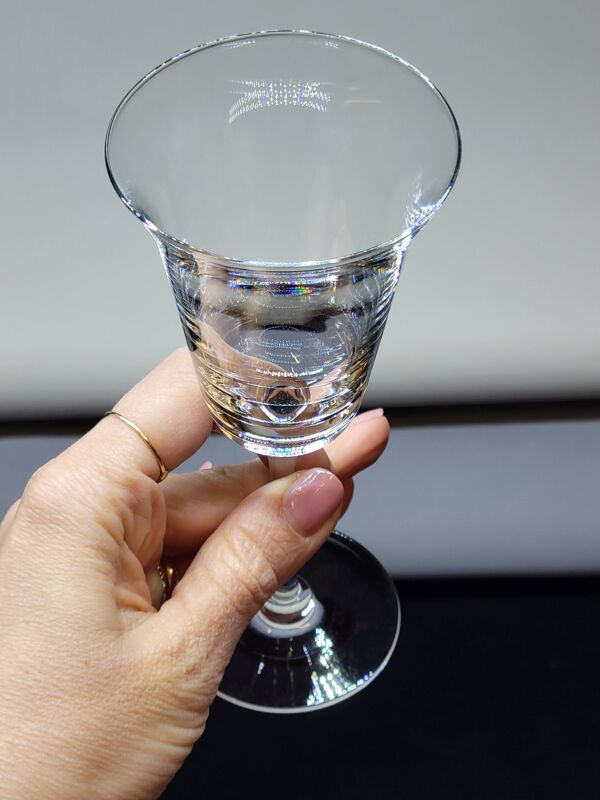 7 verres à porto ou vin blanc en cristal Baccarat ou Saint louis