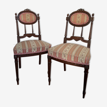 Deux chaises anciennes de style Louis XVI