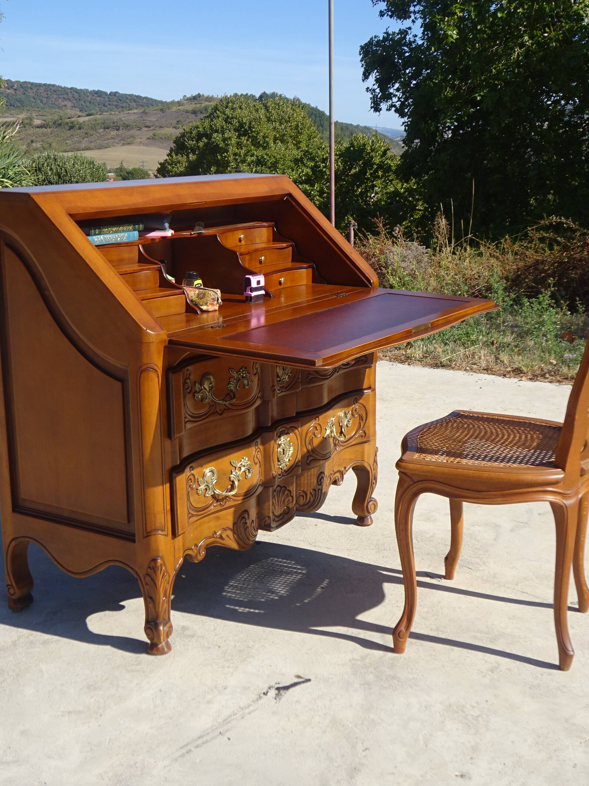 Secretary in solid cherry wood in Louis XV style.