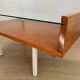 Table basse moderniste en bois , métal et verre