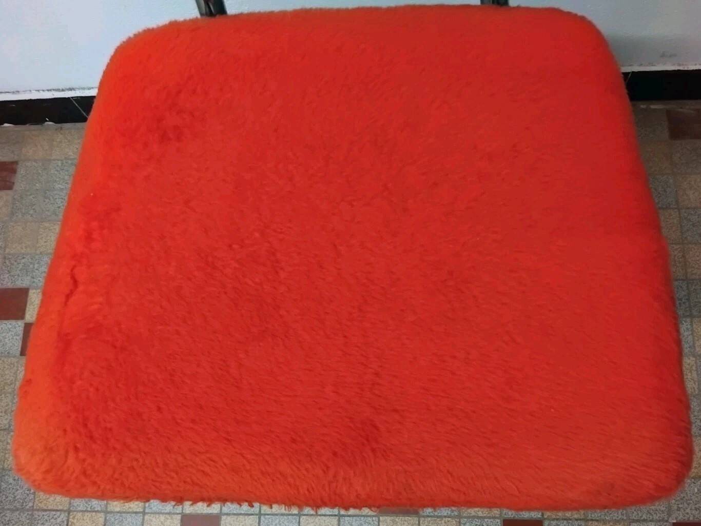 Lot de 4 anciennes chaises en tissus moumoute année 60 vintage