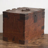 Antique Japanese chest with drawers and ironwork – portable tansu – Meiji–Taishō period (c. 1880–1920)