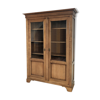 Library / window in massive cherry