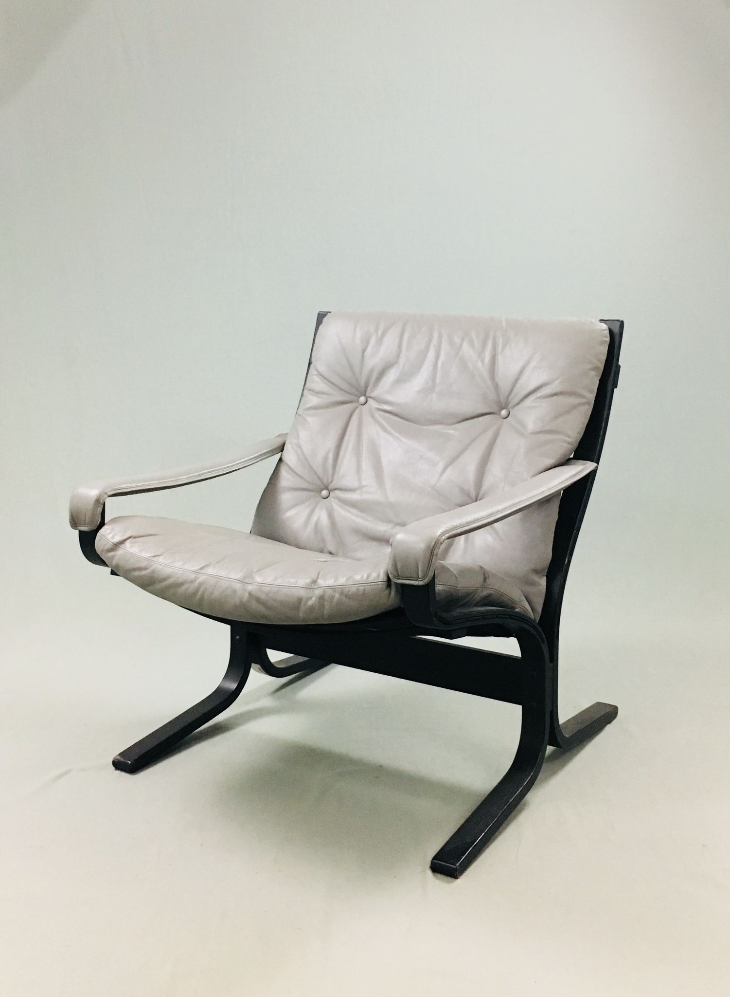 Pair of armchairs "Siesta" gray of Ingmar Relling to Westnofa
