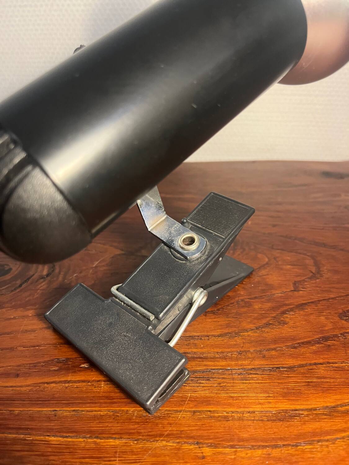 Spotlight to fix or clamp Italy year 80